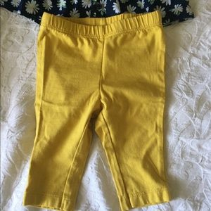 Old Navy Matching Sets - Cute baby girl outfit Old Navy size 0-3M Old Navy Matching Sets - Cute baby girl outfit Old Navy size 0-3M